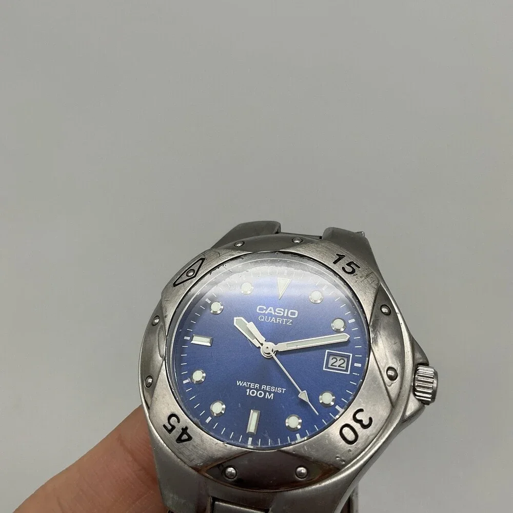Casio 1346 MTD-1034 Mens Watch 37mm Blue Dial Silver Tone Date New Battery 6.5